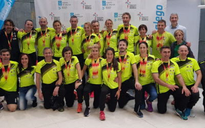 COLOSAL COMPORTAMIENTO DEL EQUIPO MASTER EN EL NACIONAL DE PISTA CUBIERTA CON  ¡30 MEDALLAS!