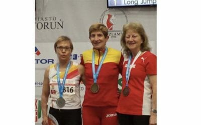 ROSA ESCRIBANO, CAMPEONA DEL MUNDO MASTER IGUALANDO EL RÉCORD DEL MUNDO DE LONGITUD