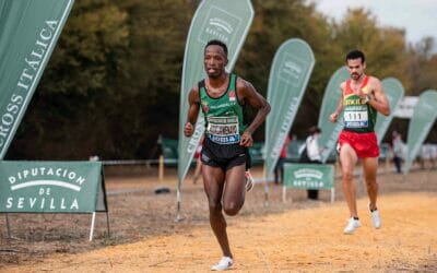 Thierry Ndikumwenayo se exhibe en la última prueba del circuito mundial de Cross, disputada en Cáceres